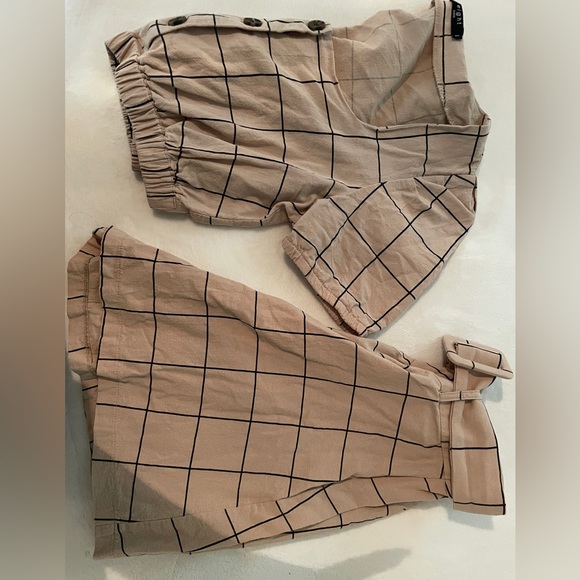 Two piece set - Picture 3 of 5